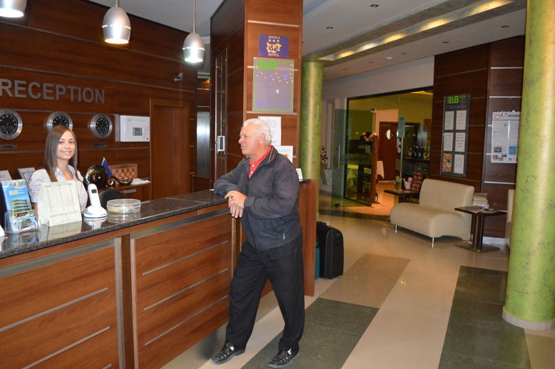 Hotel L&B- Free Parking Slantchev Briag Extérieur photo